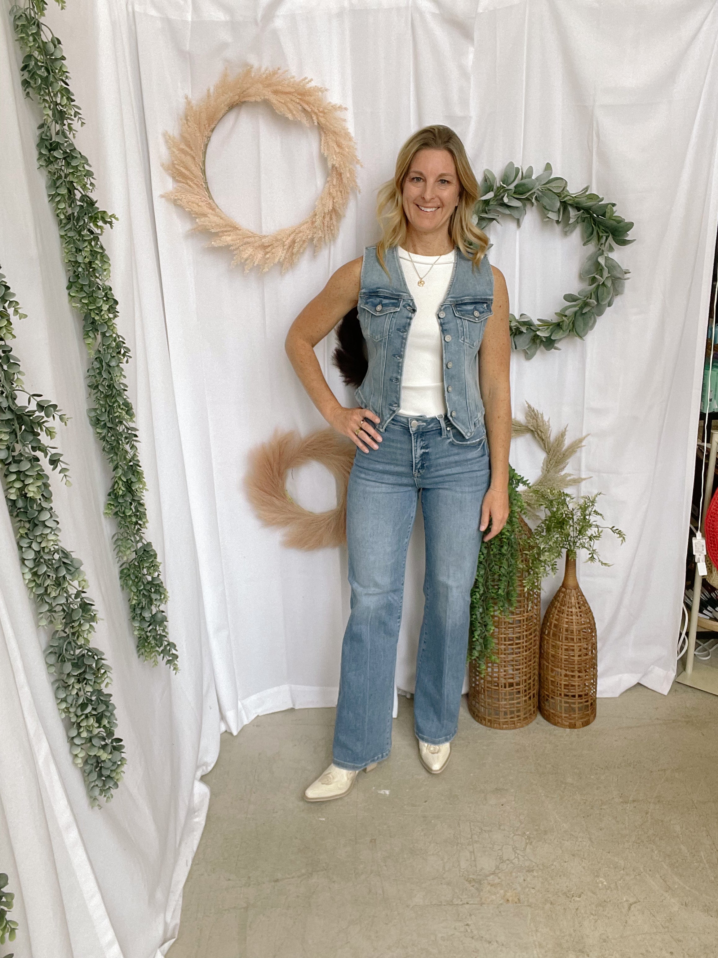 Lara Hidden Vest-Medium Wash-Vests-Hidden-The Silo Boutique, Women's Fashion Boutique Located in Warren and Grand Forks North Dakota
