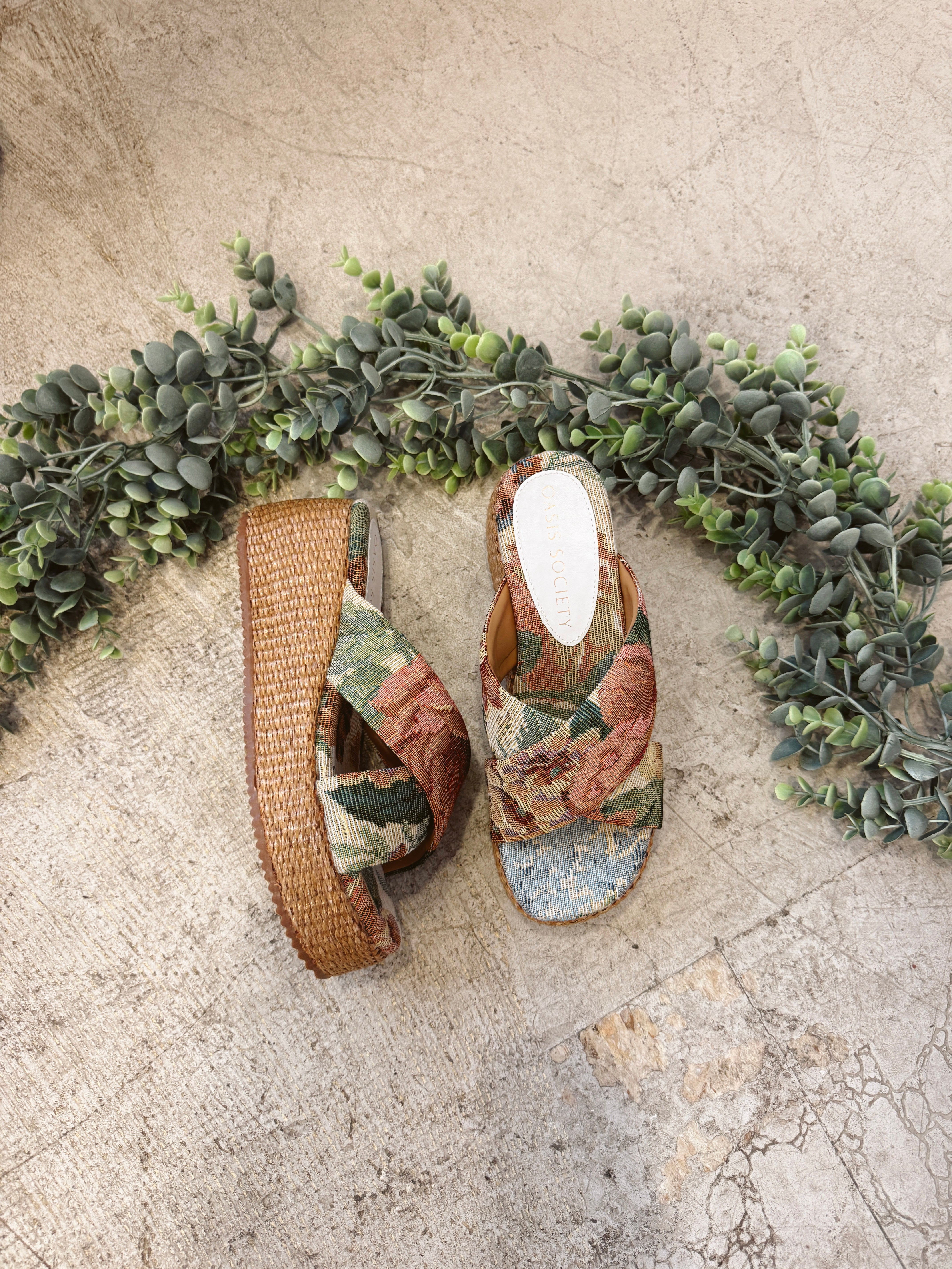 Oasis Society Fresno Floral Sandal-Sandals-oasis society-The Silo Boutique, Women's Fashion Boutique Located in Warren and Grand Forks North Dakota