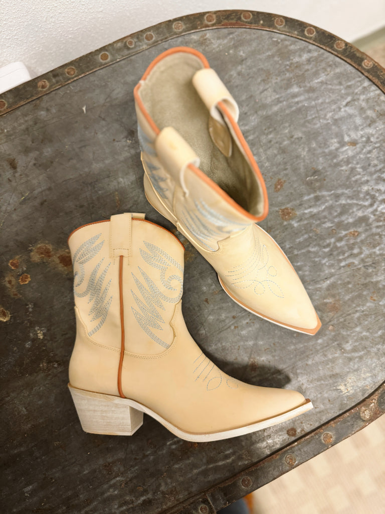 Shu Shop Zahara Boot-Boots-shushop-The Silo Boutique, Women's Fashion Boutique Located in Warren and Grand Forks North Dakota