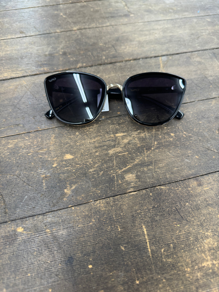 WMP Black Cat Eye Sunglasses-Sunglasses-wmp-The Silo Boutique, Women's Fashion Boutique Located in Warren and Grand Forks North Dakota