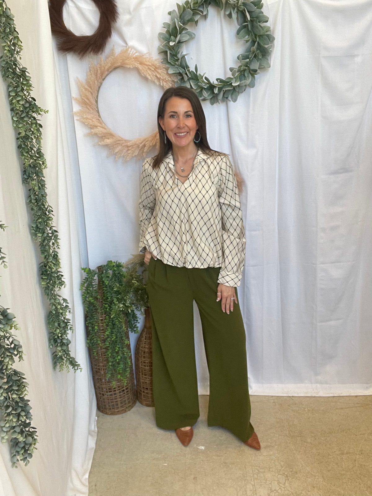 Nina Pants-Olive-Pants-ENTRO-The Silo Boutique, Women's Fashion Boutique Located in Warren and Grand Forks North Dakota