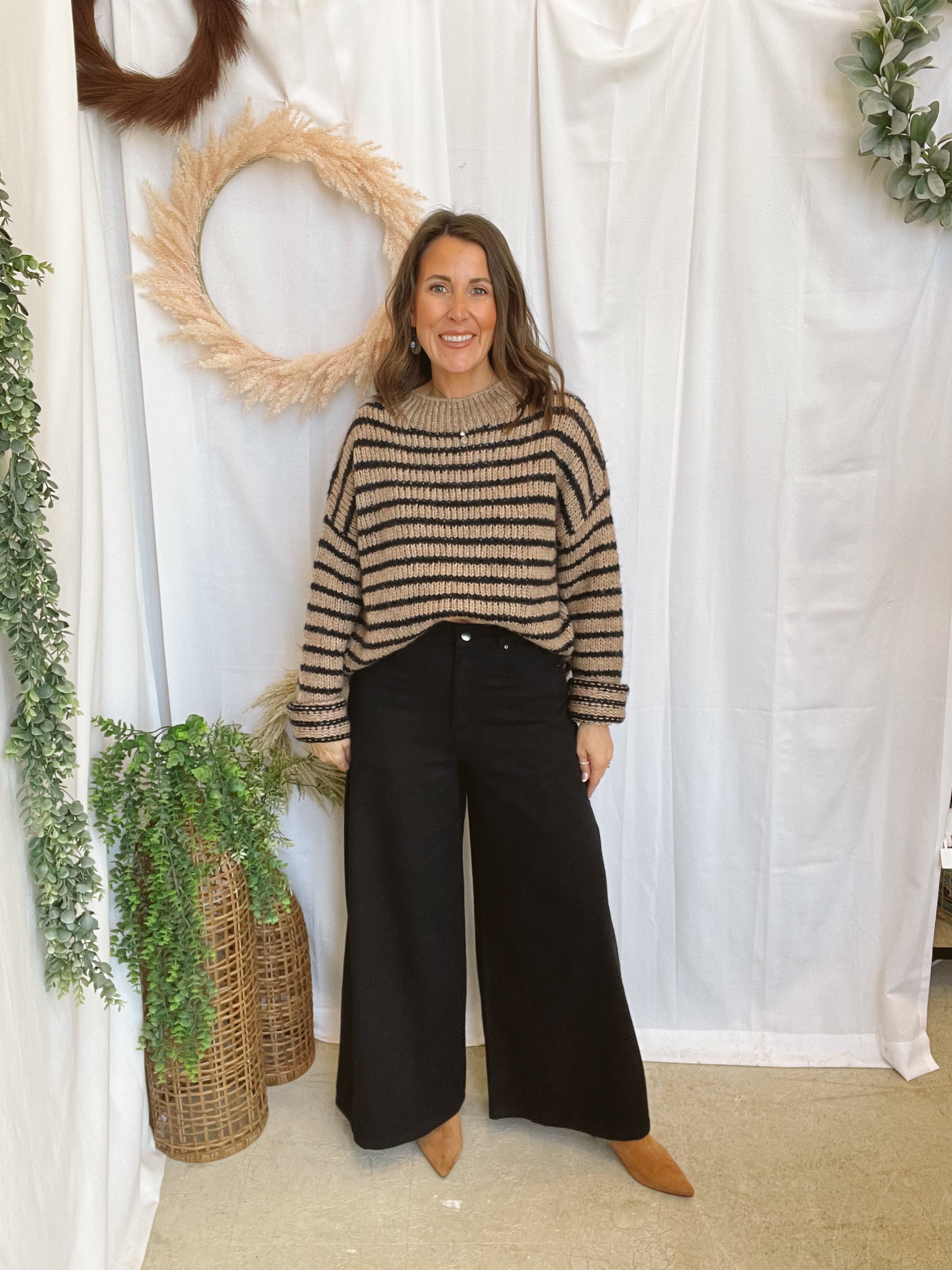 Feeling Free Flare Jeans-Black-Jeans-hyfve-The Silo Boutique, Women's Fashion Boutique Located in Warren and Grand Forks North Dakota