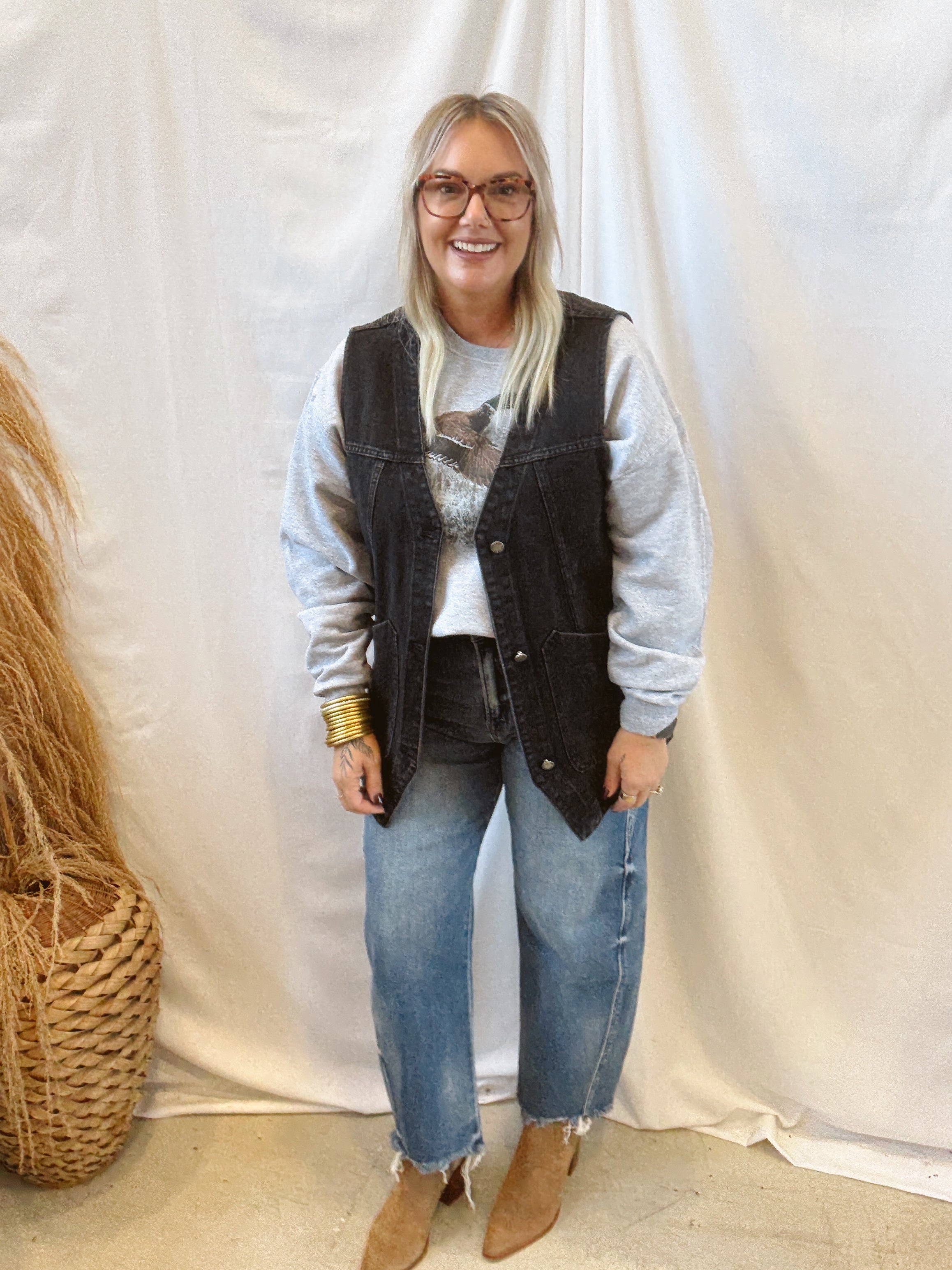 Oversized Long Black Denim Vest-Vests-veveret-The Silo Boutique, Women's Fashion Boutique Located in Warren and Grand Forks North Dakota