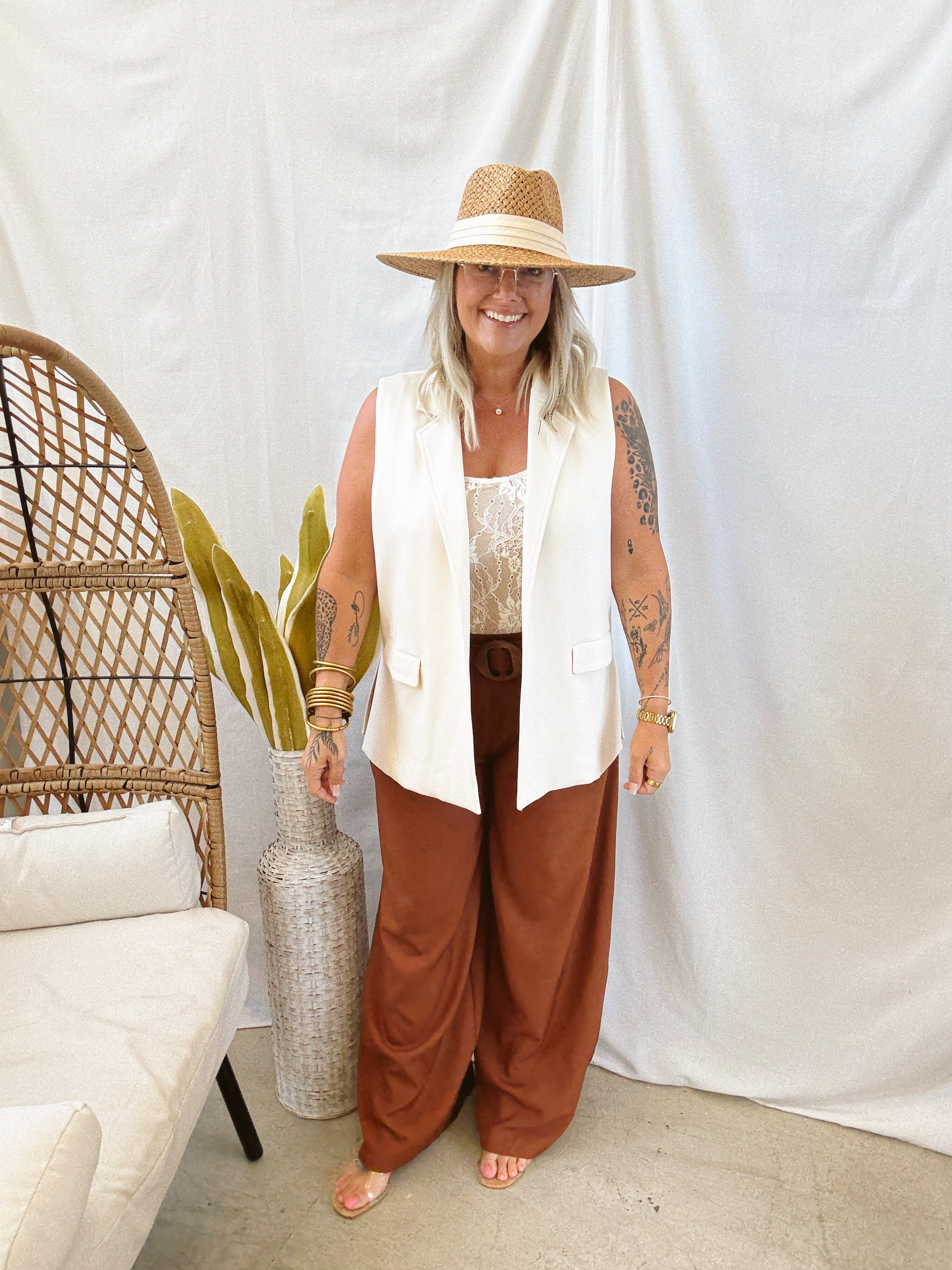 Cream Stretchy Knit Vest-Vests-Doe and Rae-The Silo Boutique, Women's Fashion Boutique Located in Warren and Grand Forks North Dakota