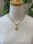 Seeing Stars Hammered Necklace-Necklaces-fame-The Silo Boutique, Women's Fashion Boutique Located in Warren and Grand Forks North Dakota