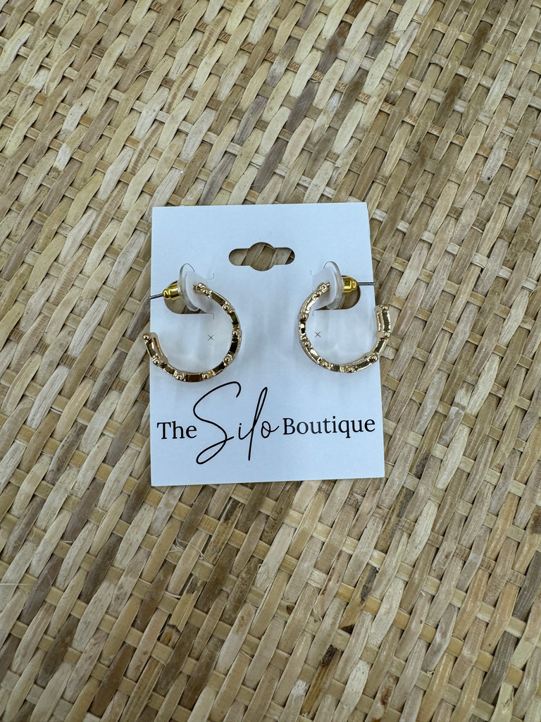 Kenze Mini Gold Hoop Earrings-earrings-kennze-The Silo Boutique, Women's Fashion Boutique Located in Warren and Grand Forks North Dakota