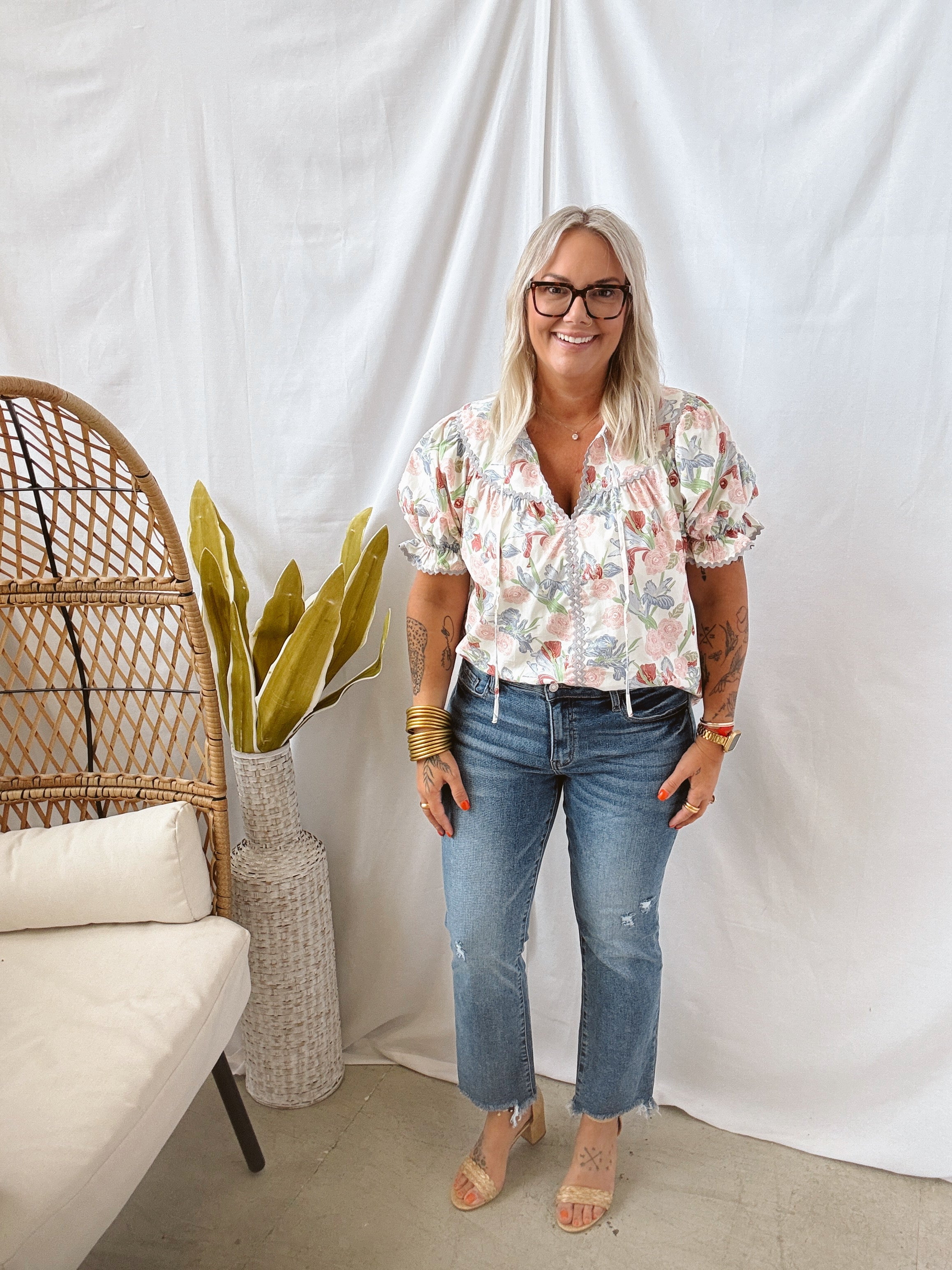 Gee Gee Floral Top-Short Sleeve Tops-gee gee-The Silo Boutique, Women's Fashion Boutique Located in Warren and Grand Forks North Dakota