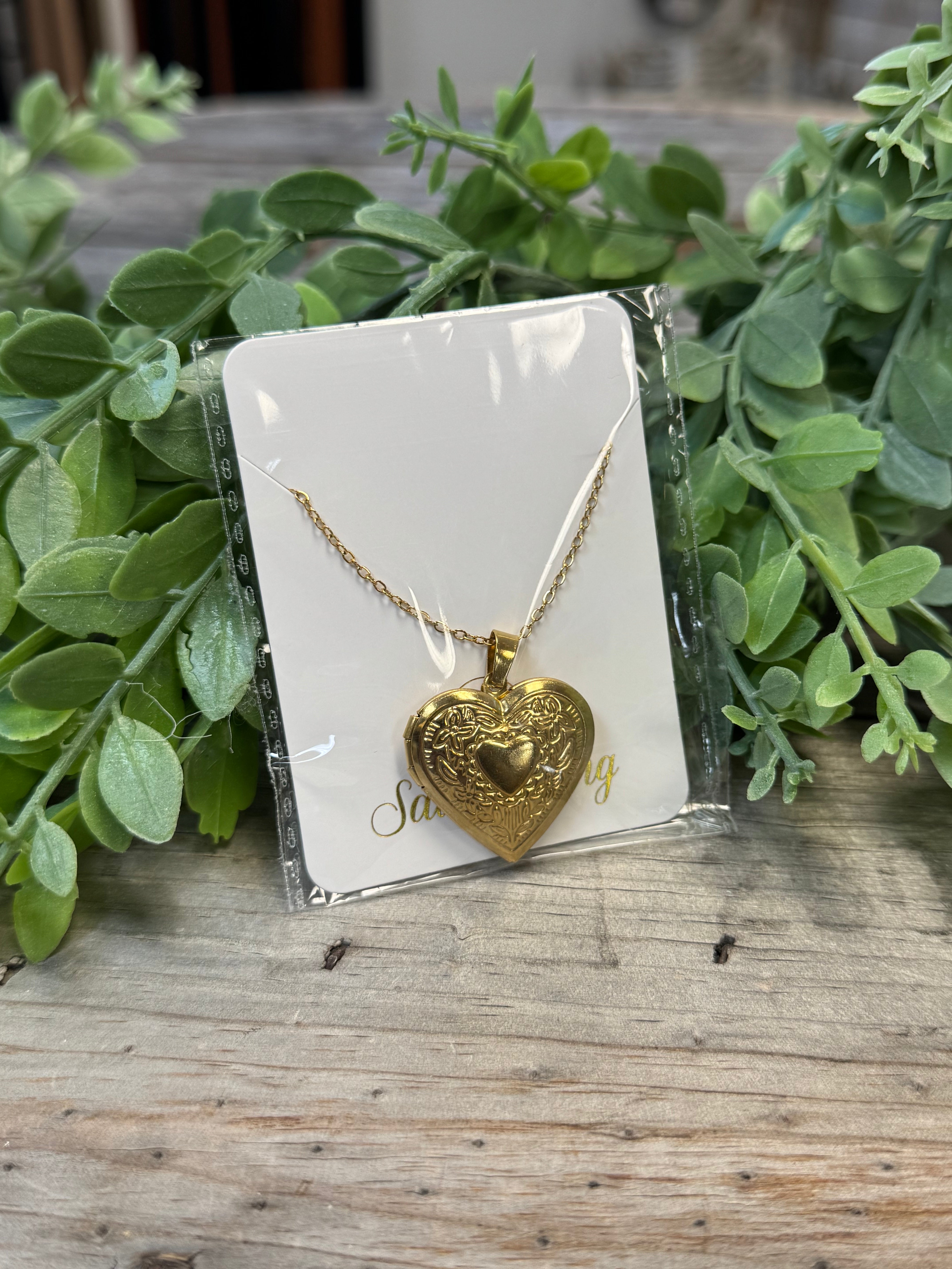 Savvy Heart Locket Necklace-Necklaces-savvy bling-The Silo Boutique, Women's Fashion Boutique Located in Warren and Grand Forks North Dakota