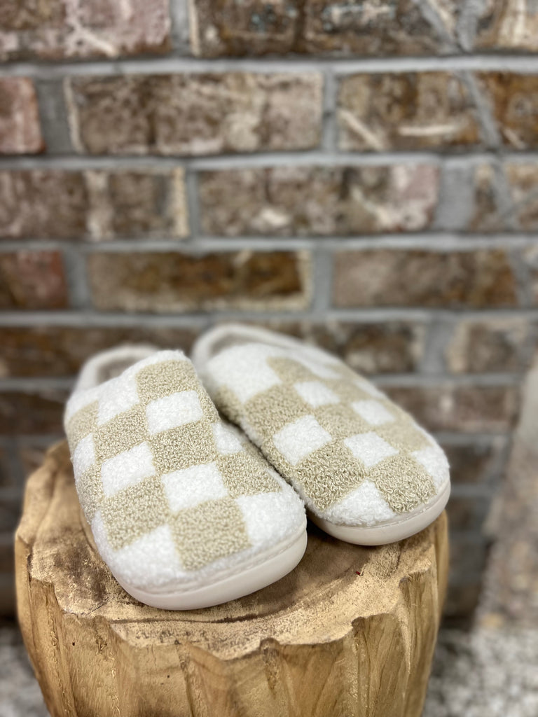 Babe Plush Slippers-Shoes-babe-The Silo Boutique, Women's Fashion Boutique Located in Warren and Grand Forks North Dakota