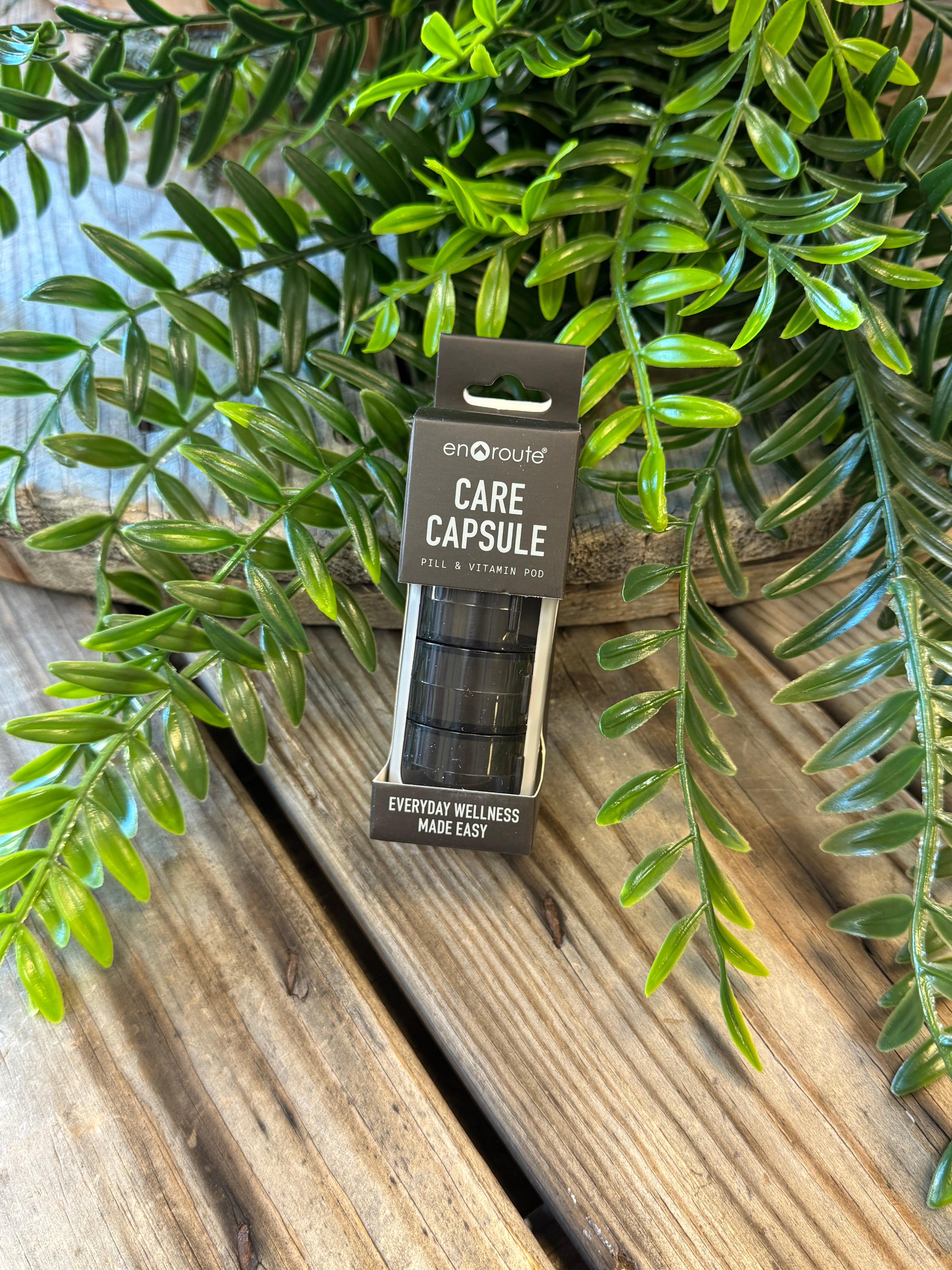 En Route Capsule Case-Beauty-dm-The Silo Boutique, Women's Fashion Boutique Located in Warren and Grand Forks North Dakota