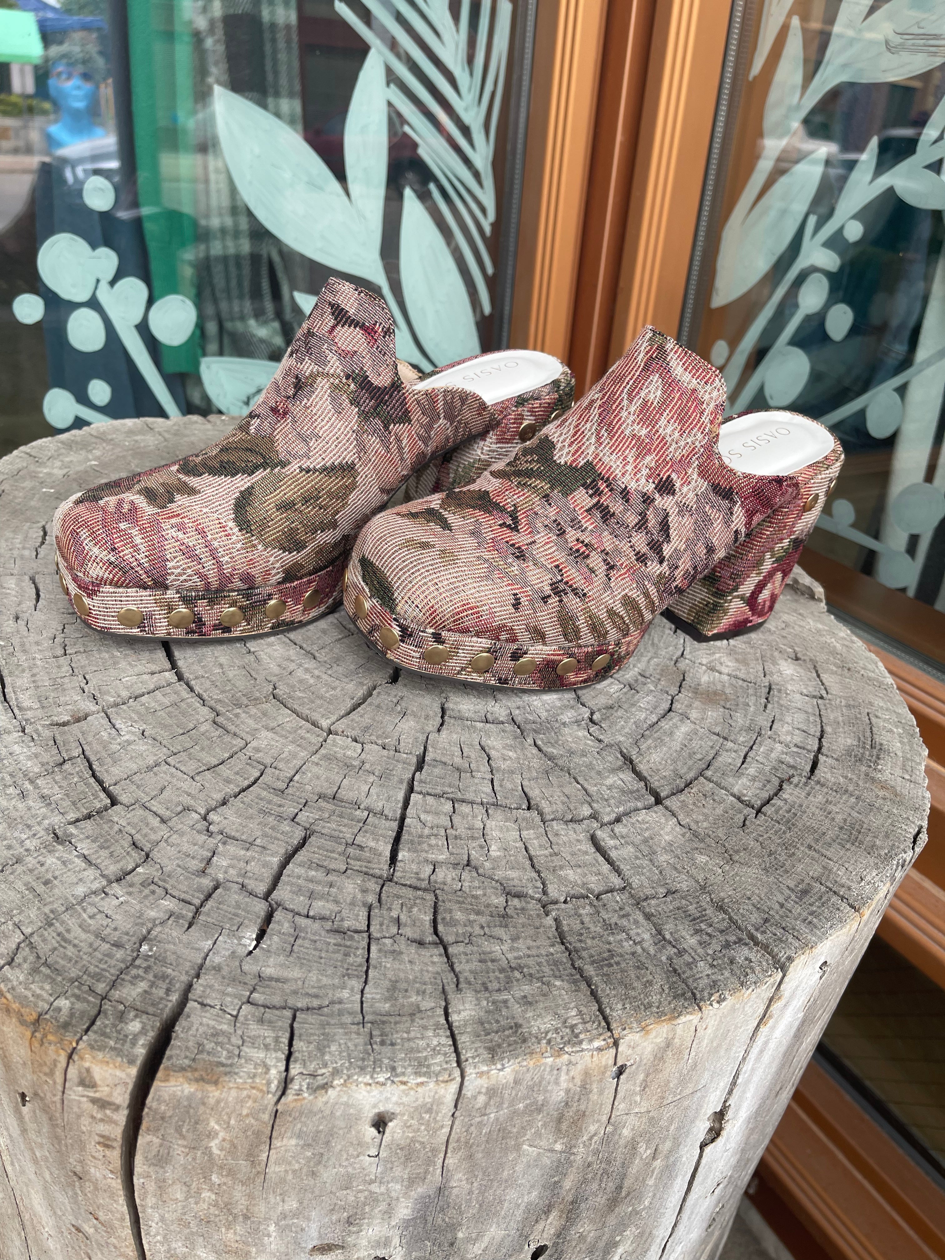 Oasis Society Sierra Tapestry Clog-Clogs-oasis society-The Silo Boutique, Women's Fashion Boutique Located in Warren and Grand Forks North Dakota