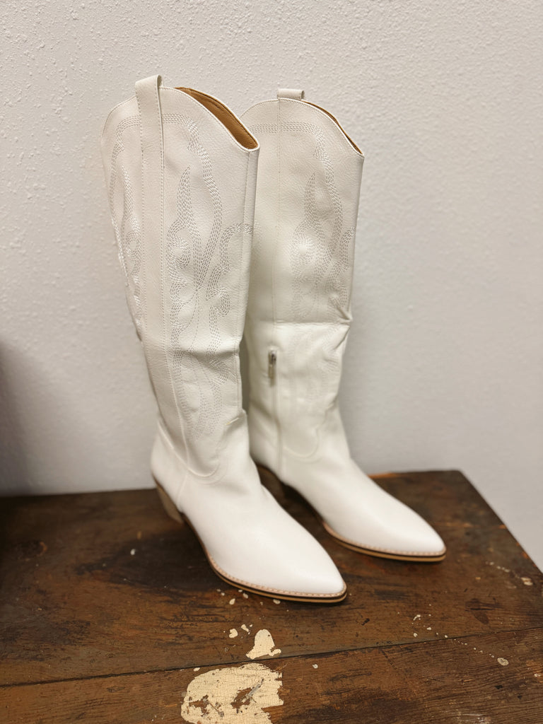 Bailey White Cowboy Boots-Boots-arider-The Silo Boutique, Women's Fashion Boutique Located in Warren and Grand Forks North Dakota
