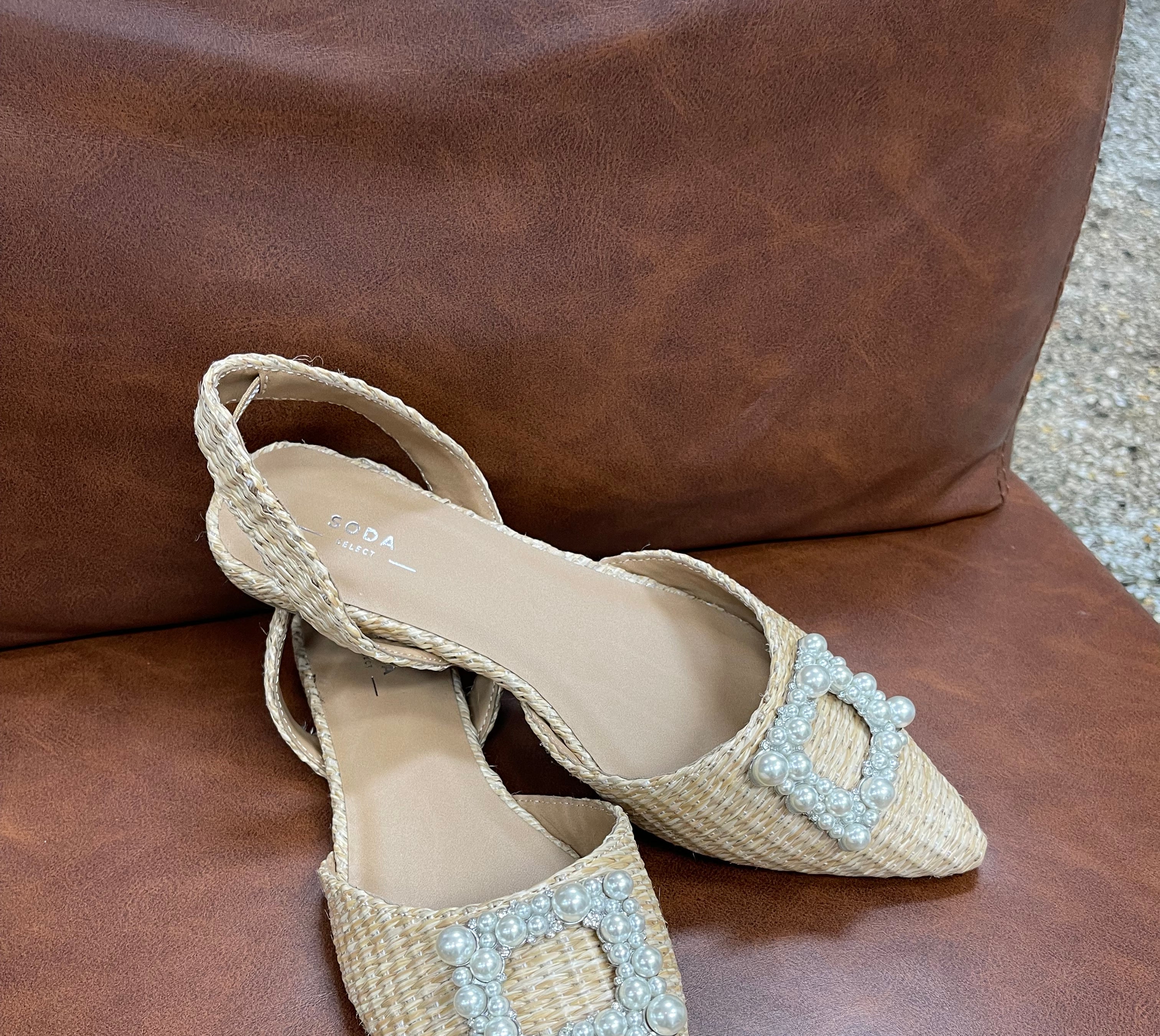 Soda Meryl Rafia Flat Shoe-Sandals-soda-The Silo Boutique, Women's Fashion Boutique Located in Warren and Grand Forks North Dakota