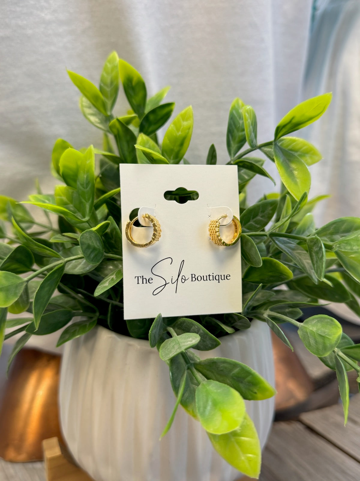 Simple Flat Hoop-Earrings-Fame-The Silo Boutique, Women's Fashion Boutique Located in Warren and Grand Forks North Dakota