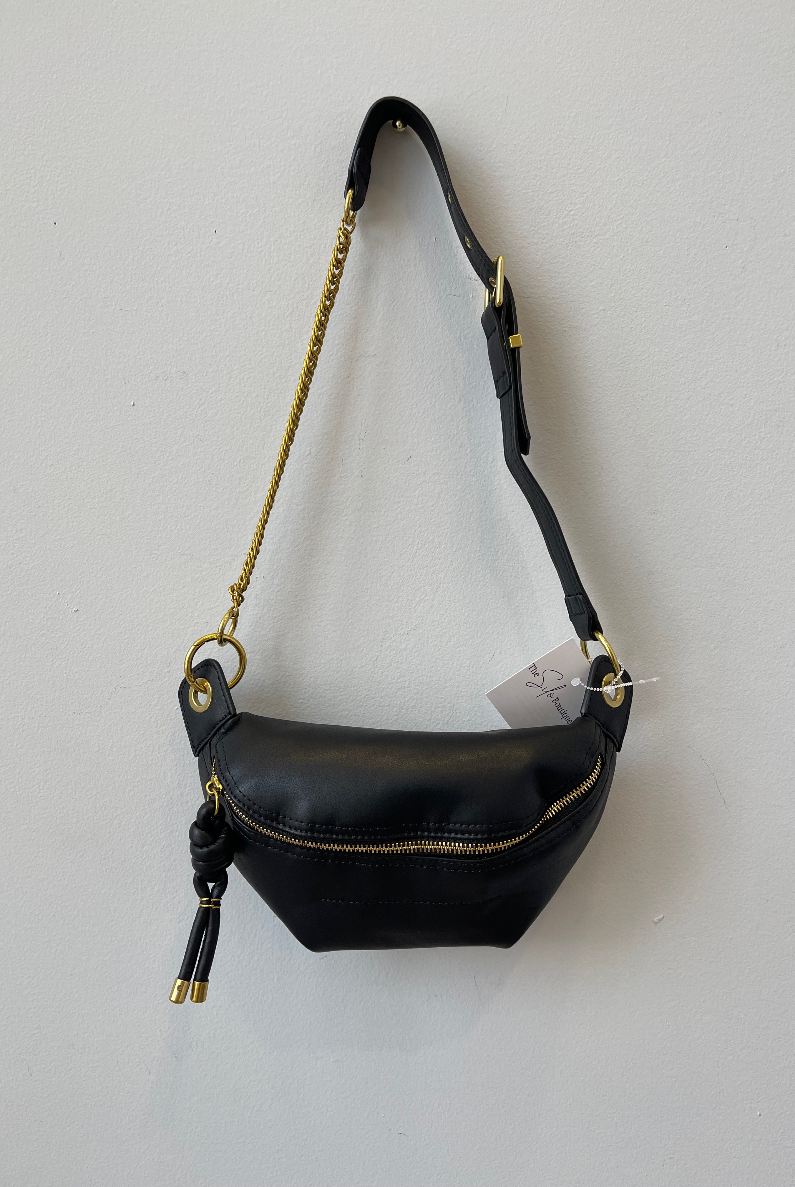Kaydee Chic Bum Crossbody Purse-Purses-kaydee-The Silo Boutique, Women's Fashion Boutique Located in Warren and Grand Forks North Dakota