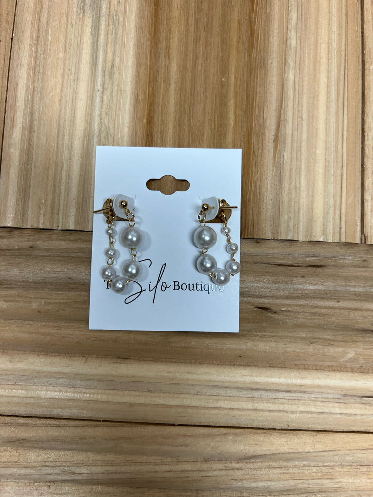 Mini Pearl Bead Chain Earrings-earrings-Fame-The Silo Boutique, Women's Fashion Boutique Located in Warren and Grand Forks North Dakota