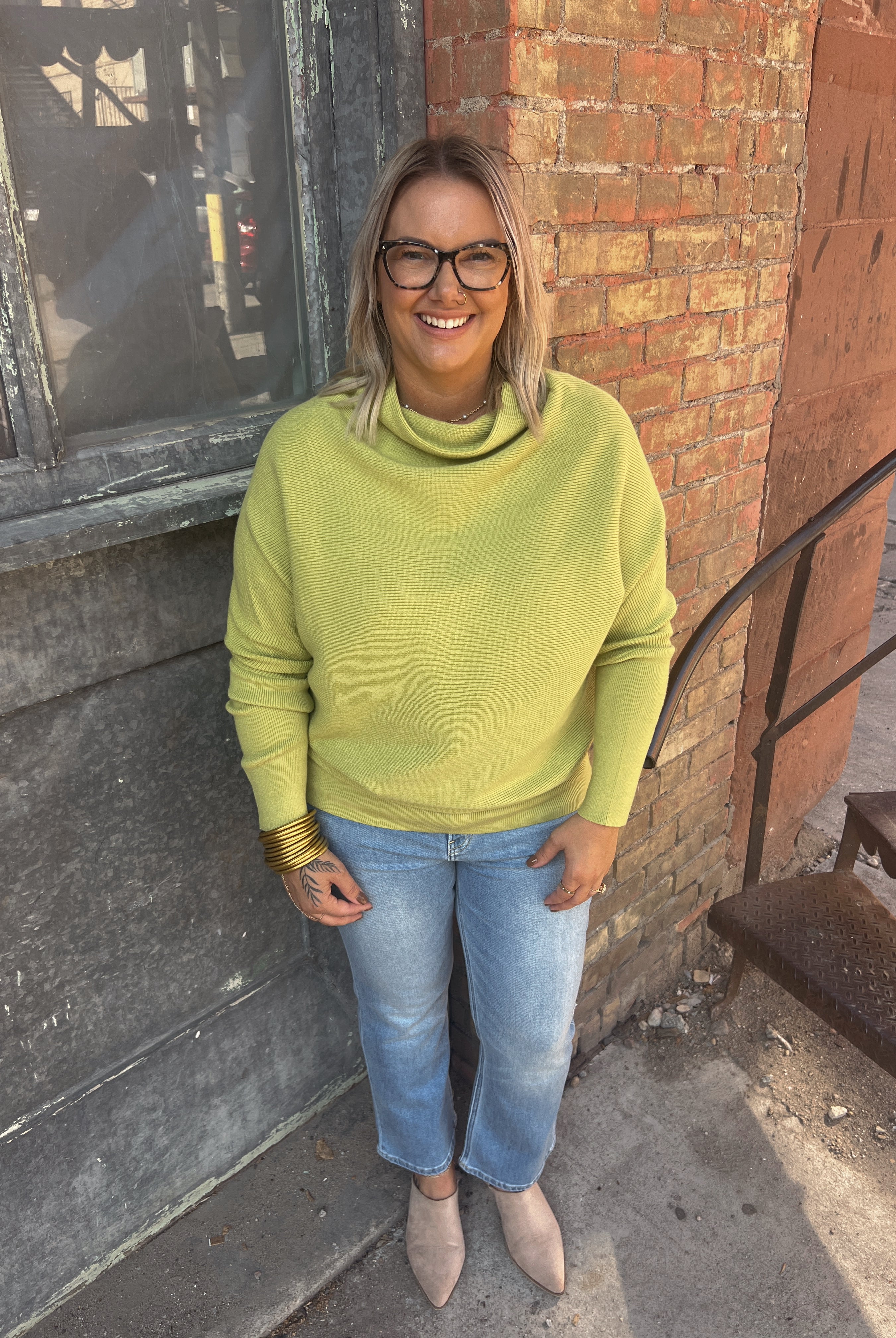 Perfect Solid Turtle Neck Sweater-Sweaters-eesome-The Silo Boutique, Women's Fashion Boutique Located in Warren and Grand Forks North Dakota