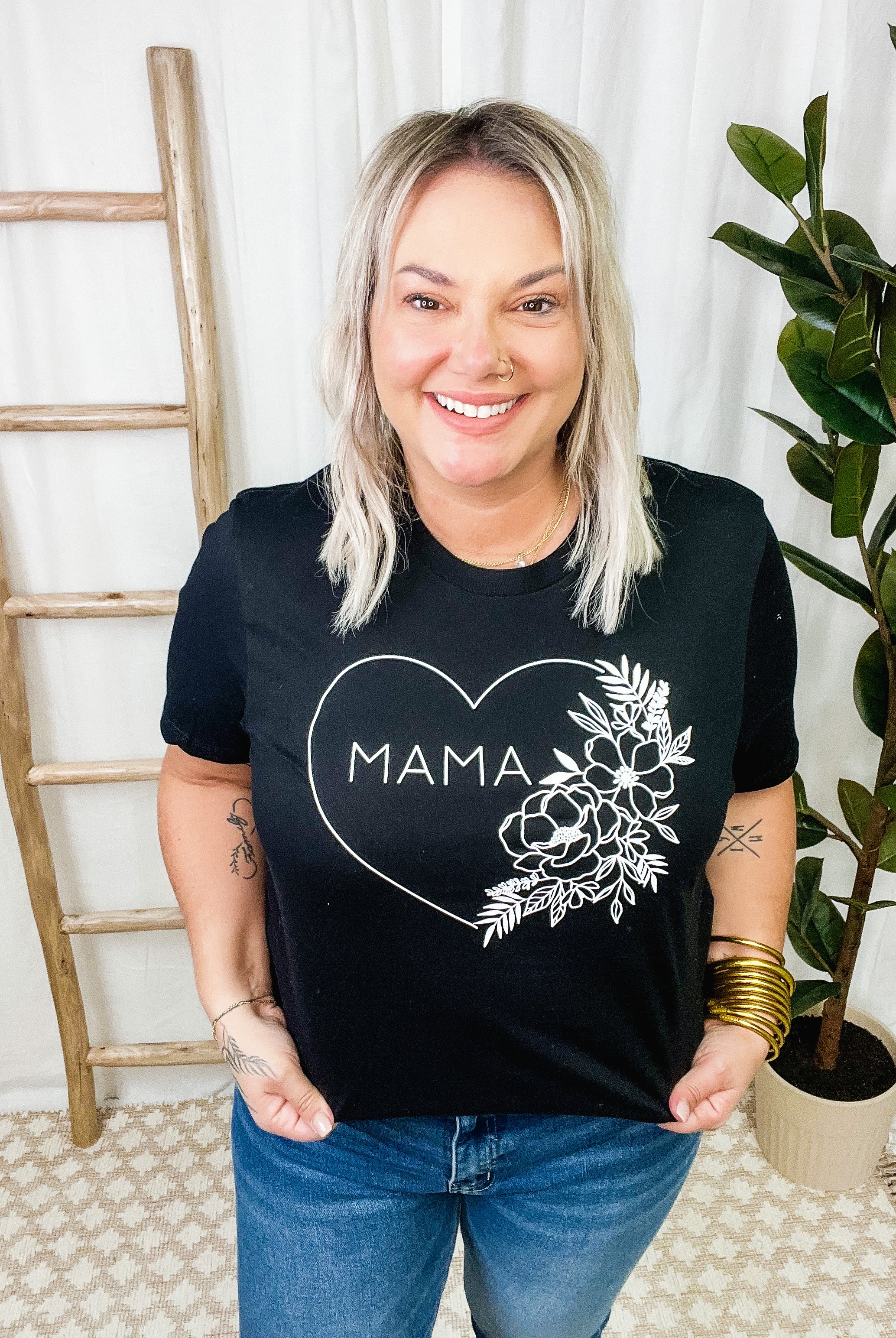 Mama Flower Heart Tee-Graphic Tees-Makayla Grace-The Silo Boutique, Women's Fashion Boutique Located in Warren and Grand Forks North Dakota
